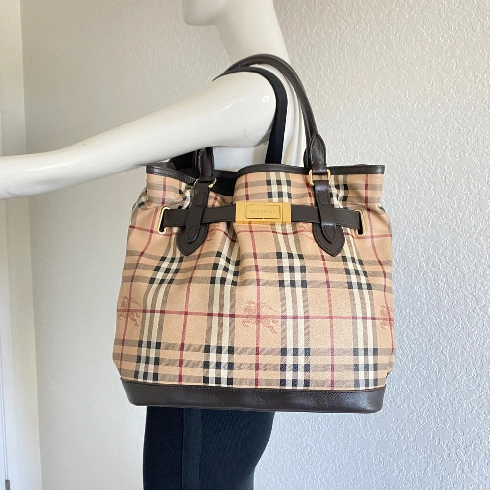 Burberry check tote - Picture 9 of 12